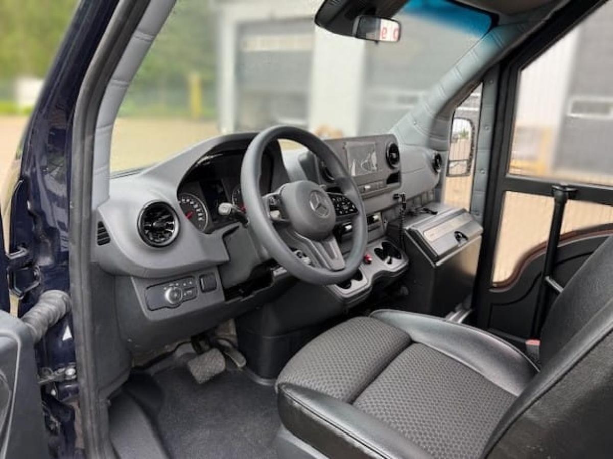 PHOTO-2025-11-27-15-39-551